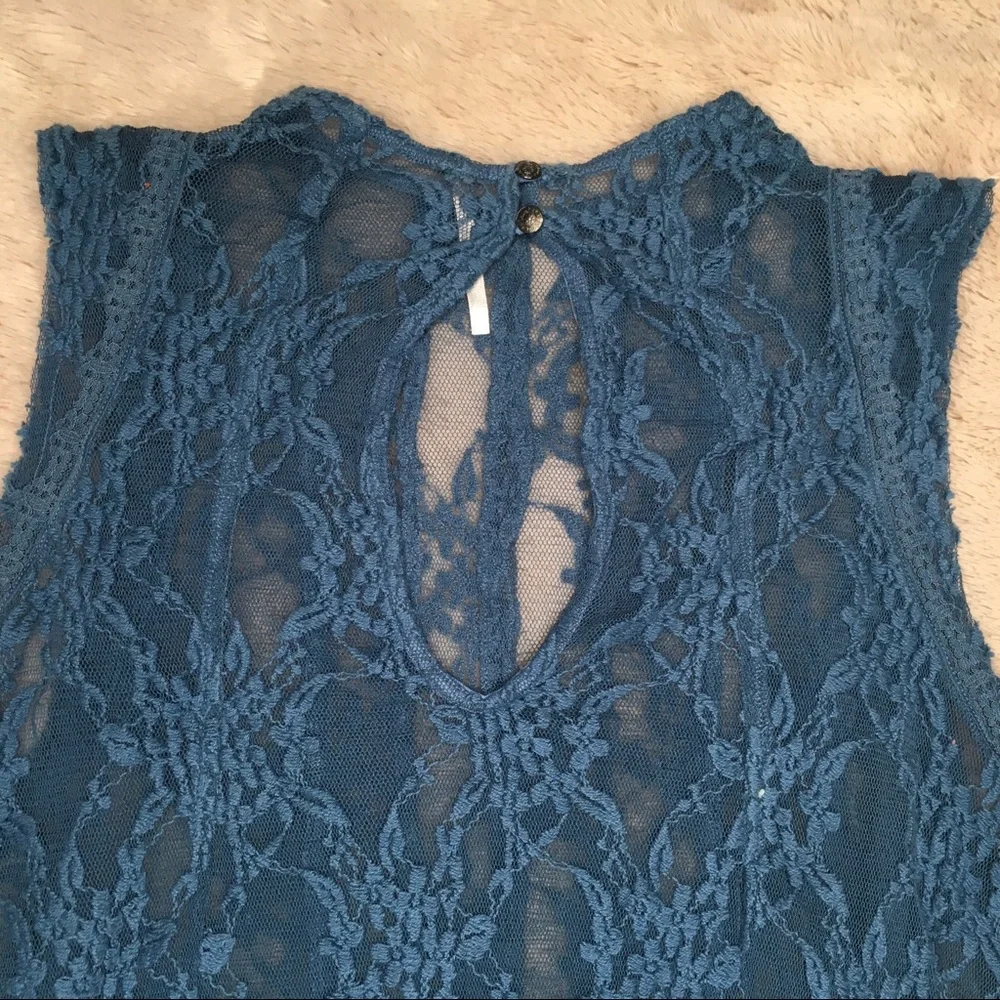 Free People Sheer Blue Floral Boho Sleeveless Top Size Small Cute Hippie - Picture 7 of 8